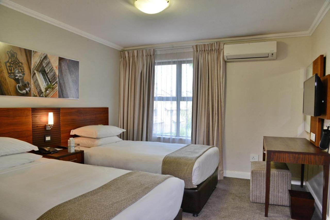 City Lodge Hotel Eastgate Йоханнесбург Экстерьер фото